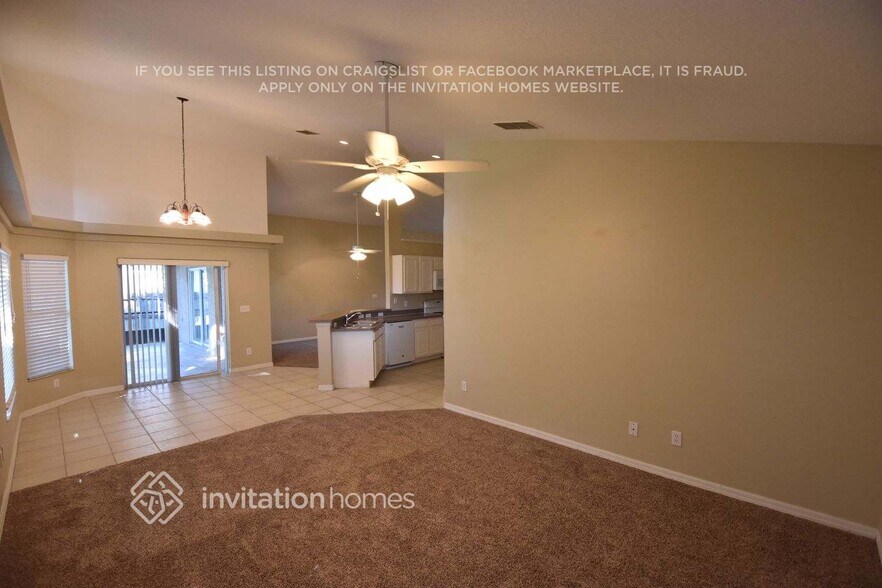 Building Photo - 300 Balogh Pl