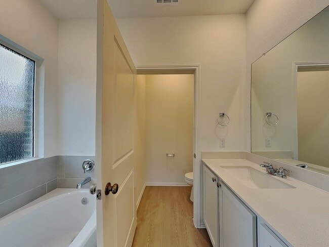 Building Photo - 1508 Chapel Rnch Rd