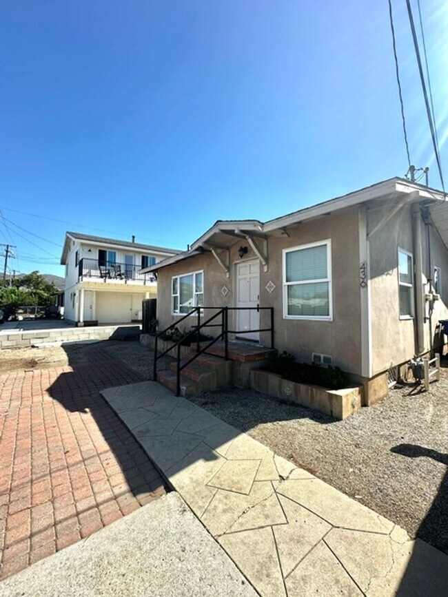 Building Photo - 436 S Seaward Ave
