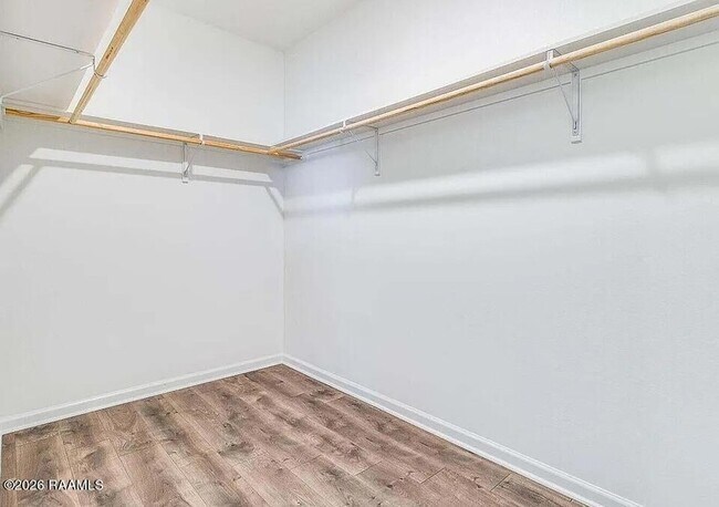 Building Photo - 115 Rue Chateau Royal Dr