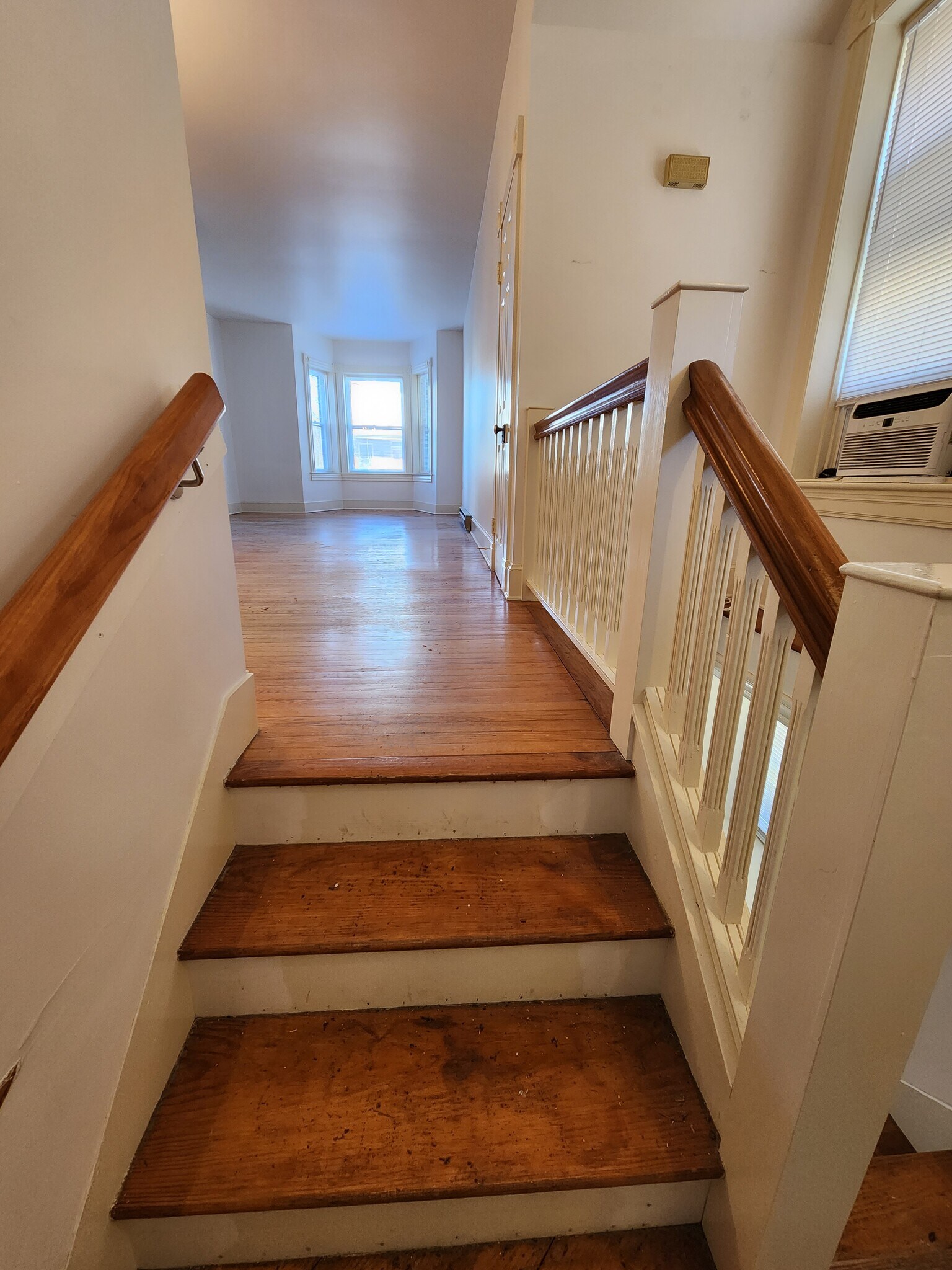 Building Photo - 125 Peyton St