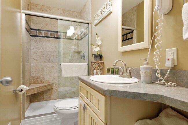 Building Photo - 5574 Creeks Crossing
