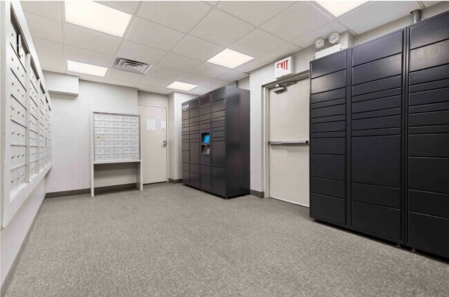 Building Photo - 420 W Belmont Ave