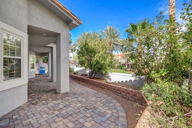 Building Photo - 2132 Lookout Point Cir
