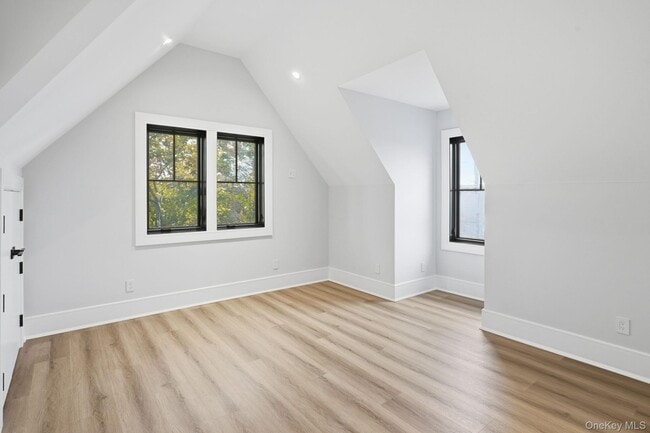 Building Photo - 34 Clinton Ave