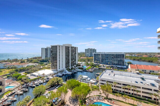 Building Photo - 4740 S Ocean Blvd