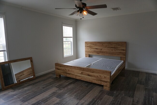 Building Photo - 4656 Eagle Way