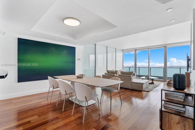 Building Photo - 1331 Brickell Bay Dr