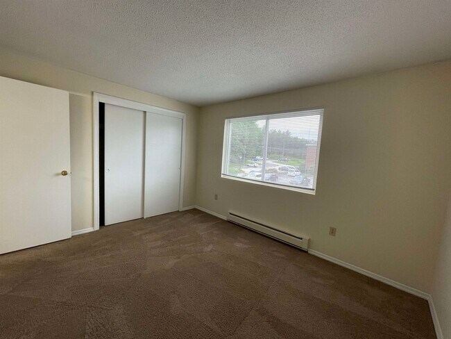 Building Photo - 99 Powers St