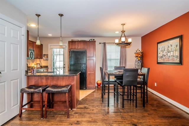 Building Photo - 2824 Minert St