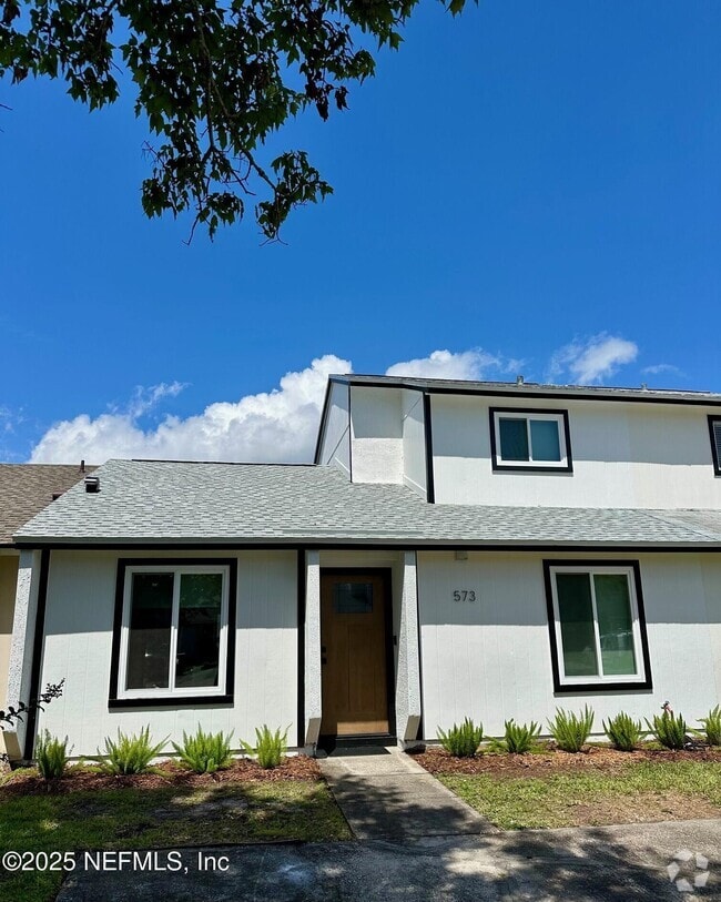 Building Photo - 573 Aquatic Dr