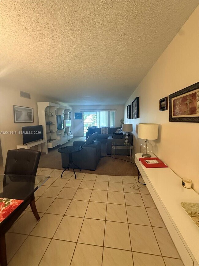 Building Photo - 4401 Martinique Ct