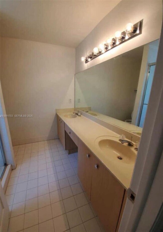 Building Photo - 7464 SW 164th Ct