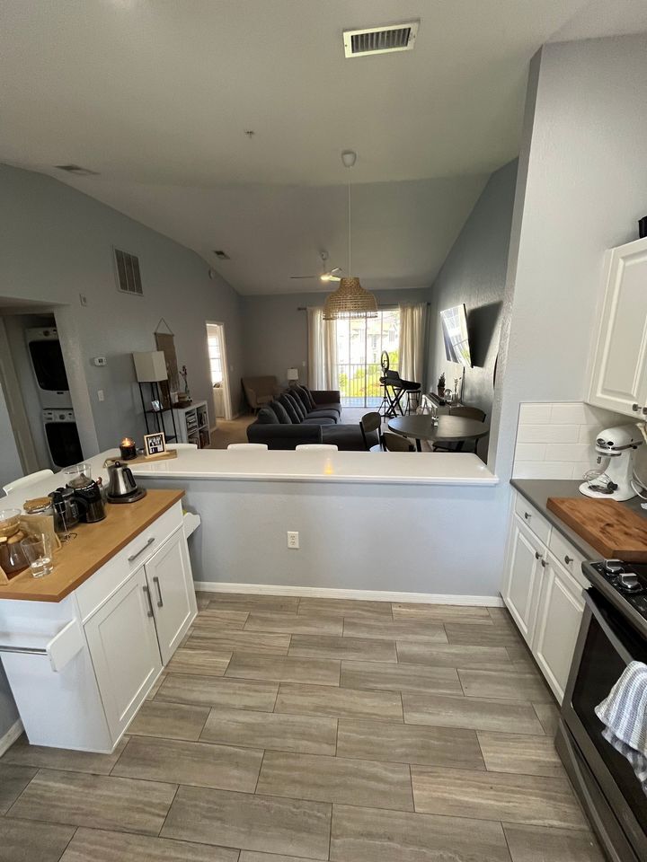 Building Photo - 8389 Wingate Dr