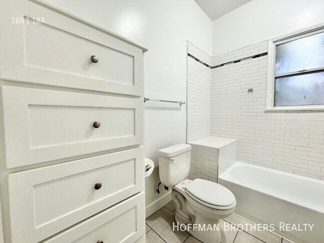 Building Photo - 5446 1/2 Harold Way -6A