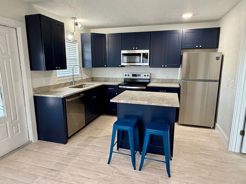 Building Photo - 154 147th Ave E