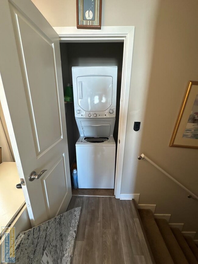 Building Photo - 123 Las Joyas Blvd