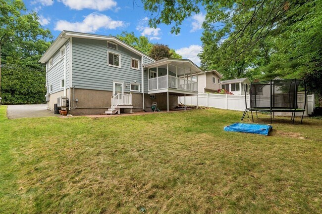 Building Photo - 22 Harbell St