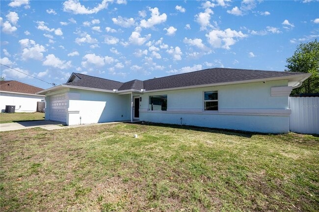 Building Photo - 7191 Hemlock Rd