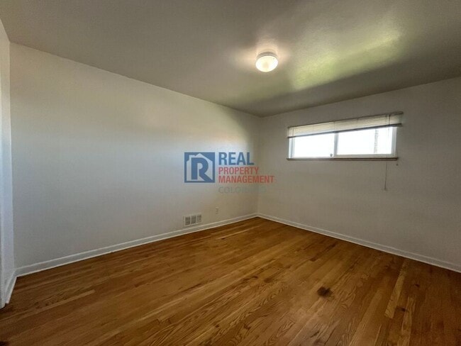 Building Photo - 3696 Glencoe St