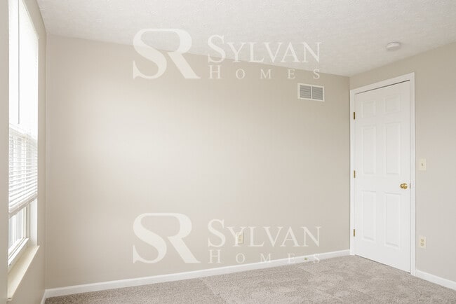 Building Photo - Carve Out a Great Life Here!