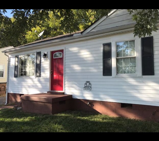 Primary Photo - 1025 Davidson St