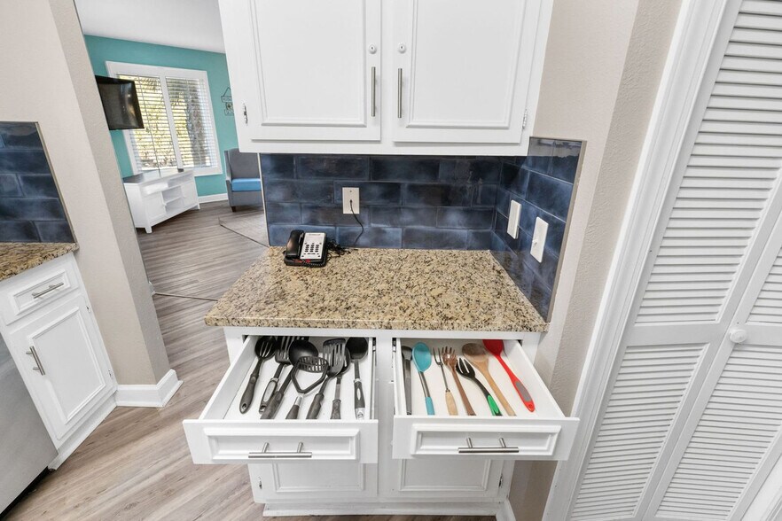 Building Photo - 2805B N Ocean Blvd