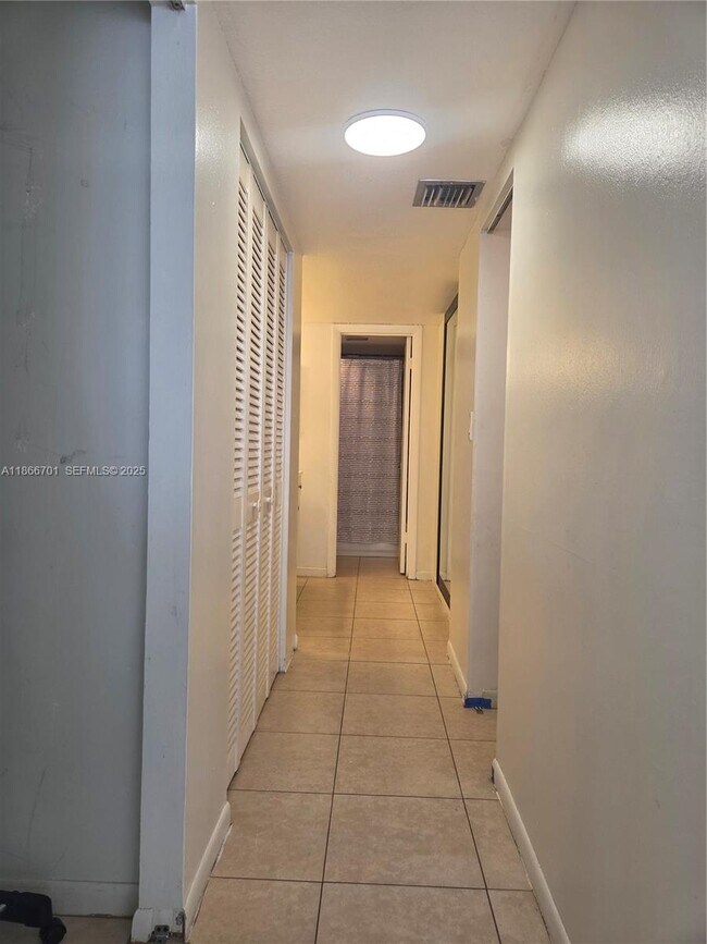 Building Photo - 3330 Spanish Moss Terrace