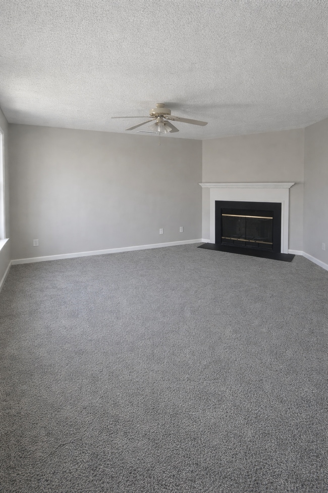 Building Photo - 2235 Turtle Point Dr