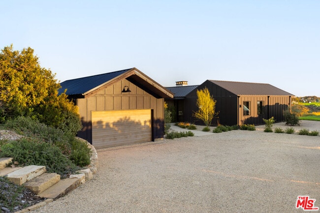 Building Photo - 5792 Calpine Dr