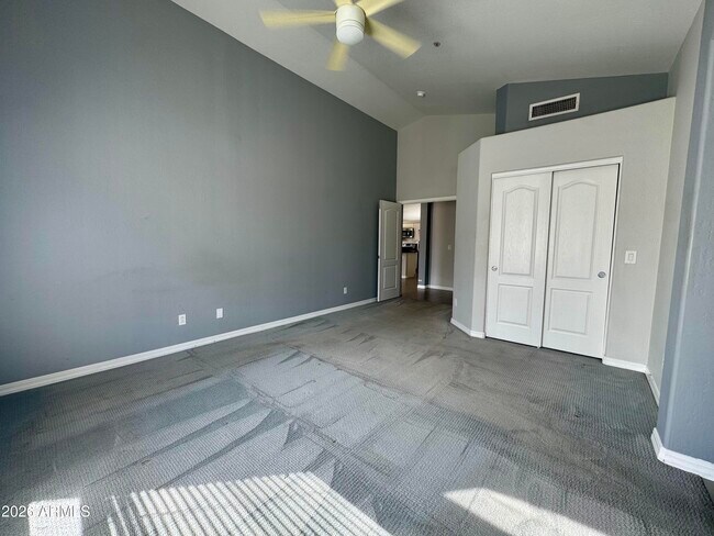 Building Photo - 8667 E Pinchot Ave