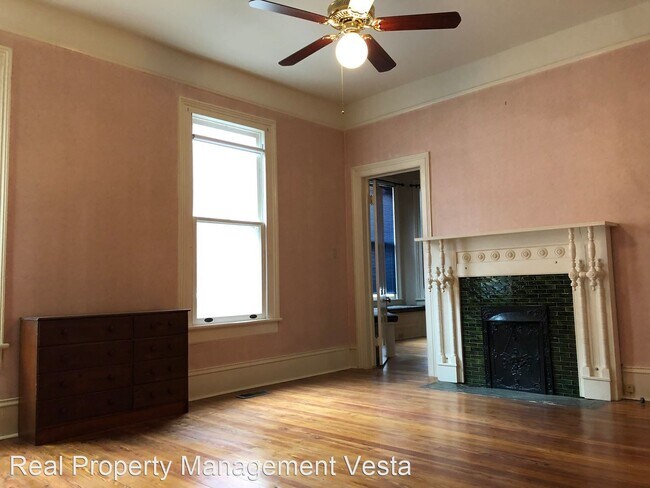Building Photo - 743 Orange St