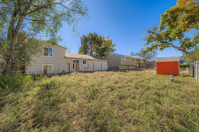 Building Photo - 529 Corte Amino