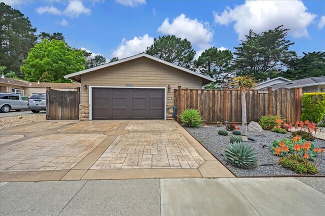 Primary Photo - 2320 Rollingwood Dr