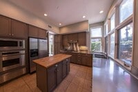 Building Photo - 4BR 2.5BA House in Gated Community of Blackhorse, Across from UCSD with 2 Car Garage & Washer/Dry...