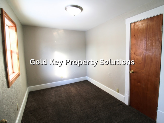 Building Photo - 3 BR House with 2 FULL Baths and Central Air NO SECTION 8