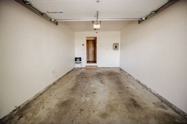 Building Photo - 4208 Foxfire Ct