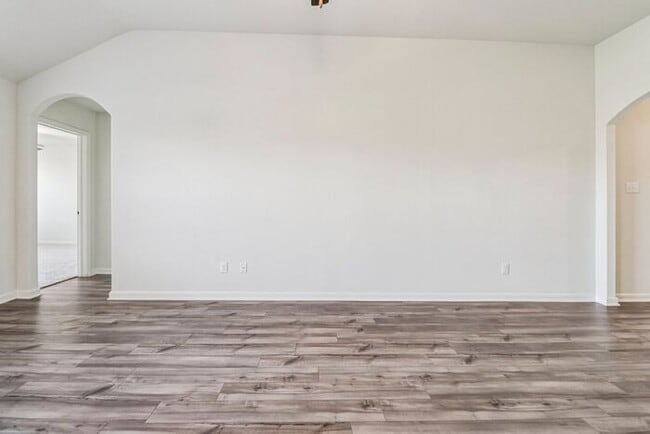 Building Photo - 712 Trinity Trl