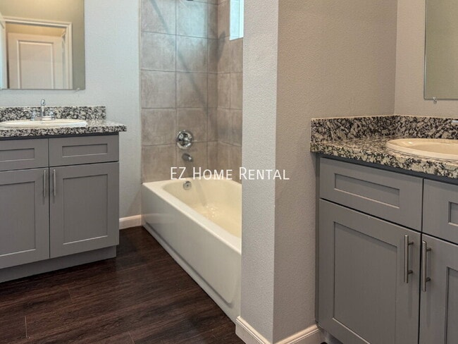 Building Photo - 4939 Ambient Dr