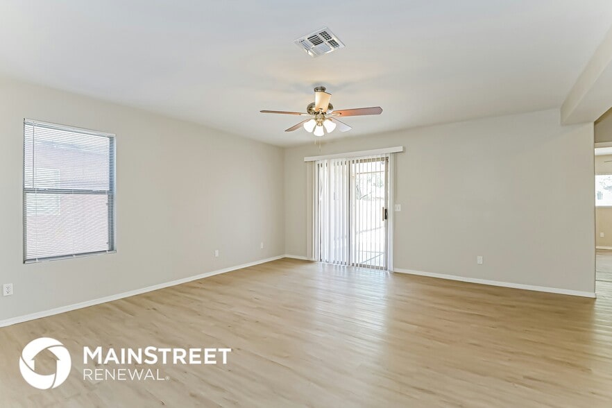 Building Photo - 1594 W Swisher Pl