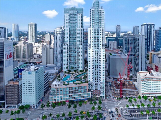 Building Photo - 253 NE 2nd St