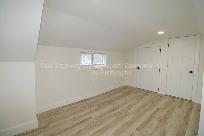 Building Photo - 253 1st NH Turnpike