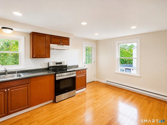 Building Photo - 56 Doman Dr