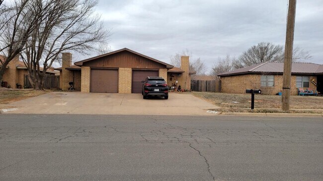 Primary Photo - 7816 Avenue U