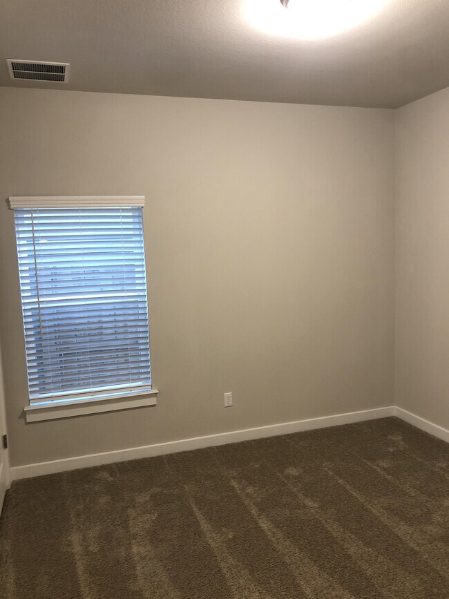 Building Photo - 212 Wild Sage Ln