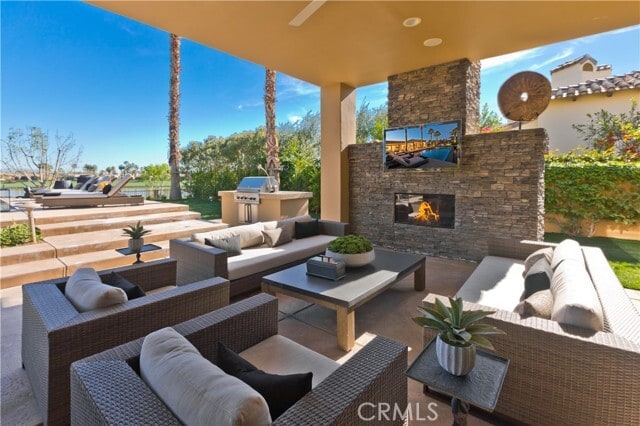 Building Photo - 57780 Troon Way