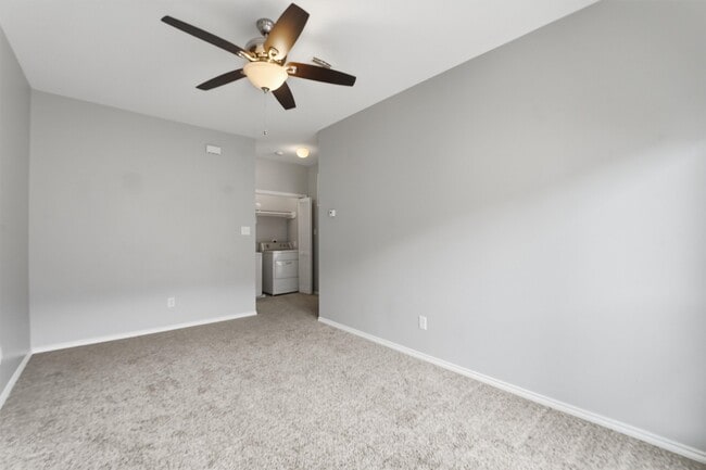 Building Photo - 1507 Sutton St