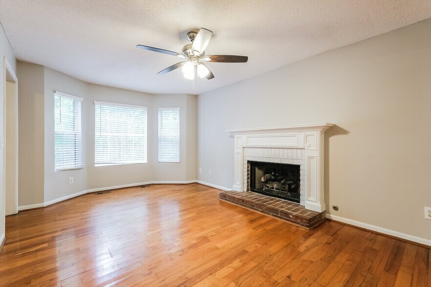 Building Photo - 6001 Colt Ridge Trail SE