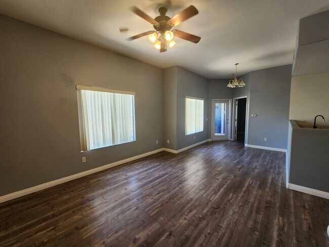 Building Photo - Cozy Condo in the Heart of Green Valley