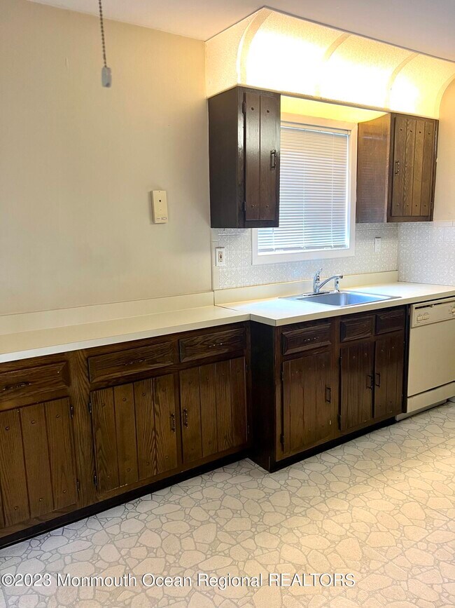 Building Photo - 143 Cross Slope Ct